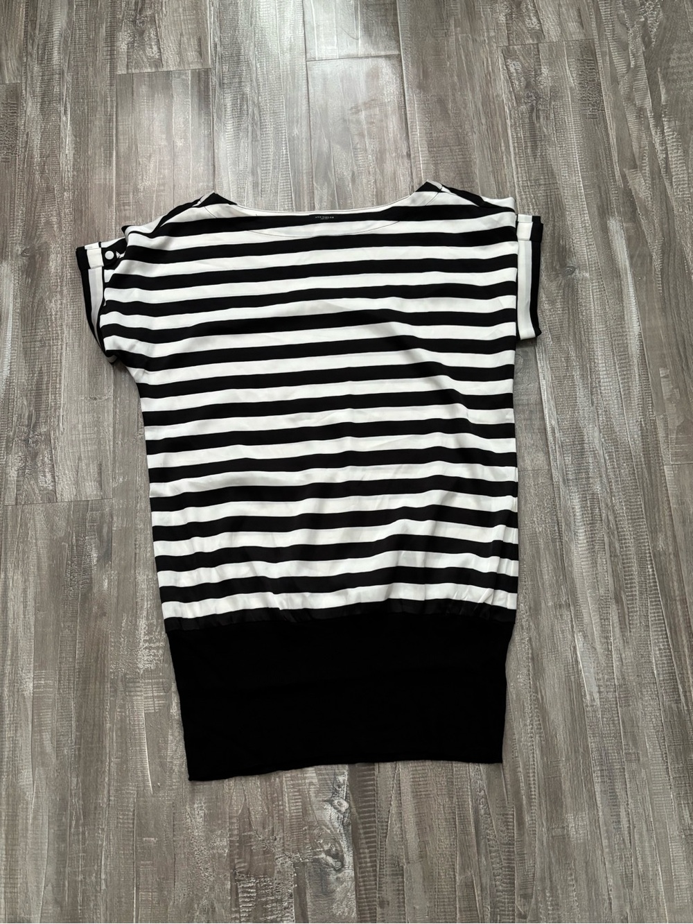Ann Taylor Black & White Striped Short Sleeve Tunic